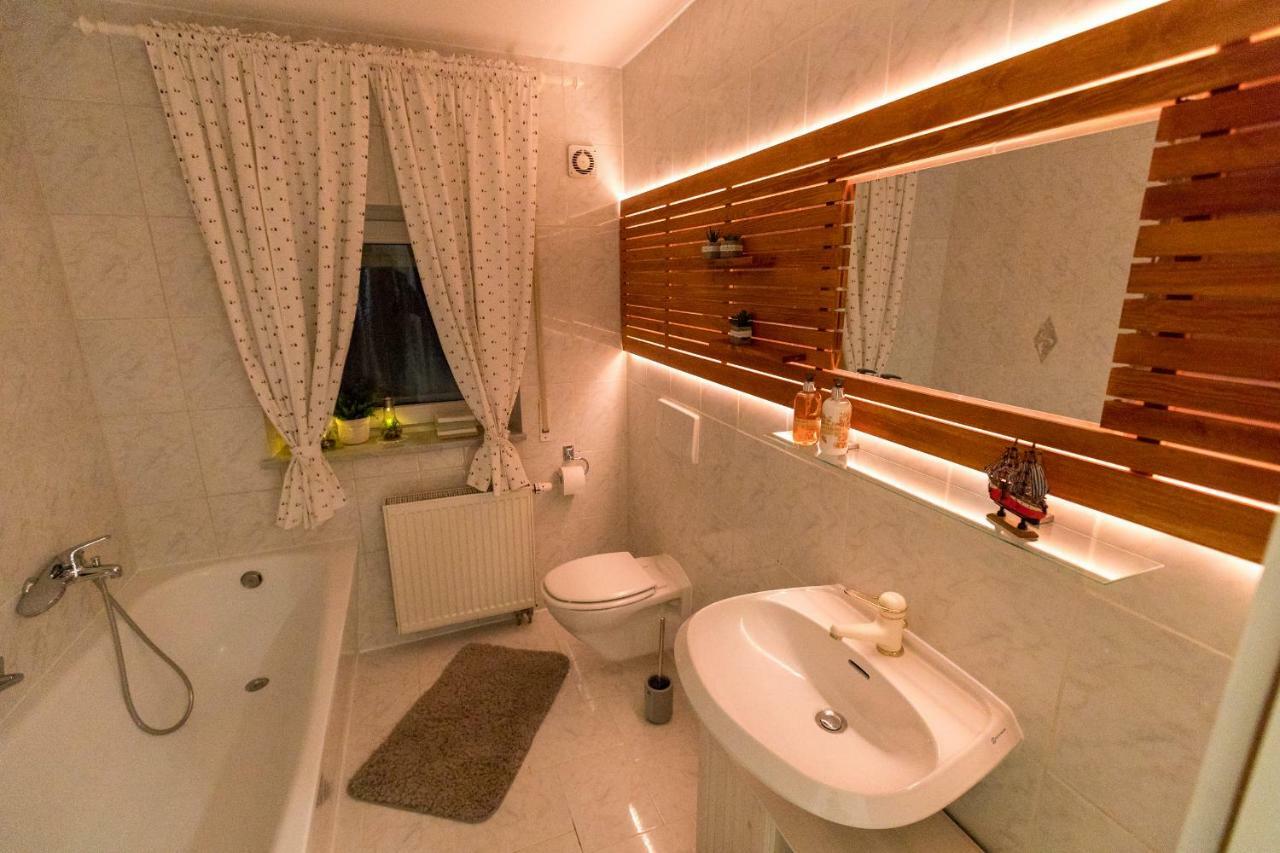 Ferienwohnung Landhaus Swisttal - In Der Naehe Phantasialand Bruehl Und Palmenparadies Therme Euskirchen Экстерьер фото